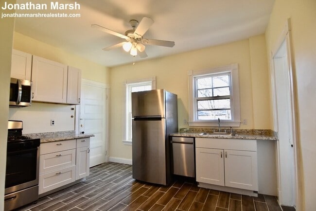 Photo - 16 Penhallow St Unit 2