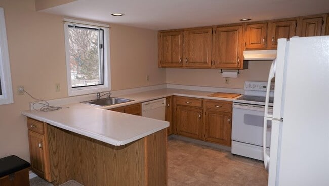 Photo - 2704 Norwich St