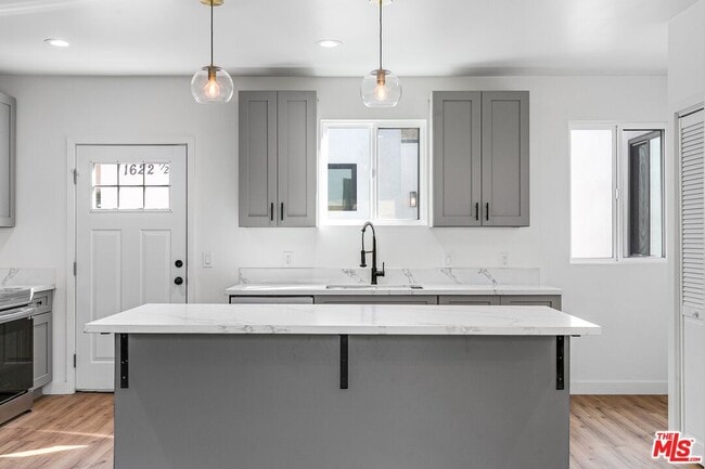 Photo - 1622 Morton Ave House