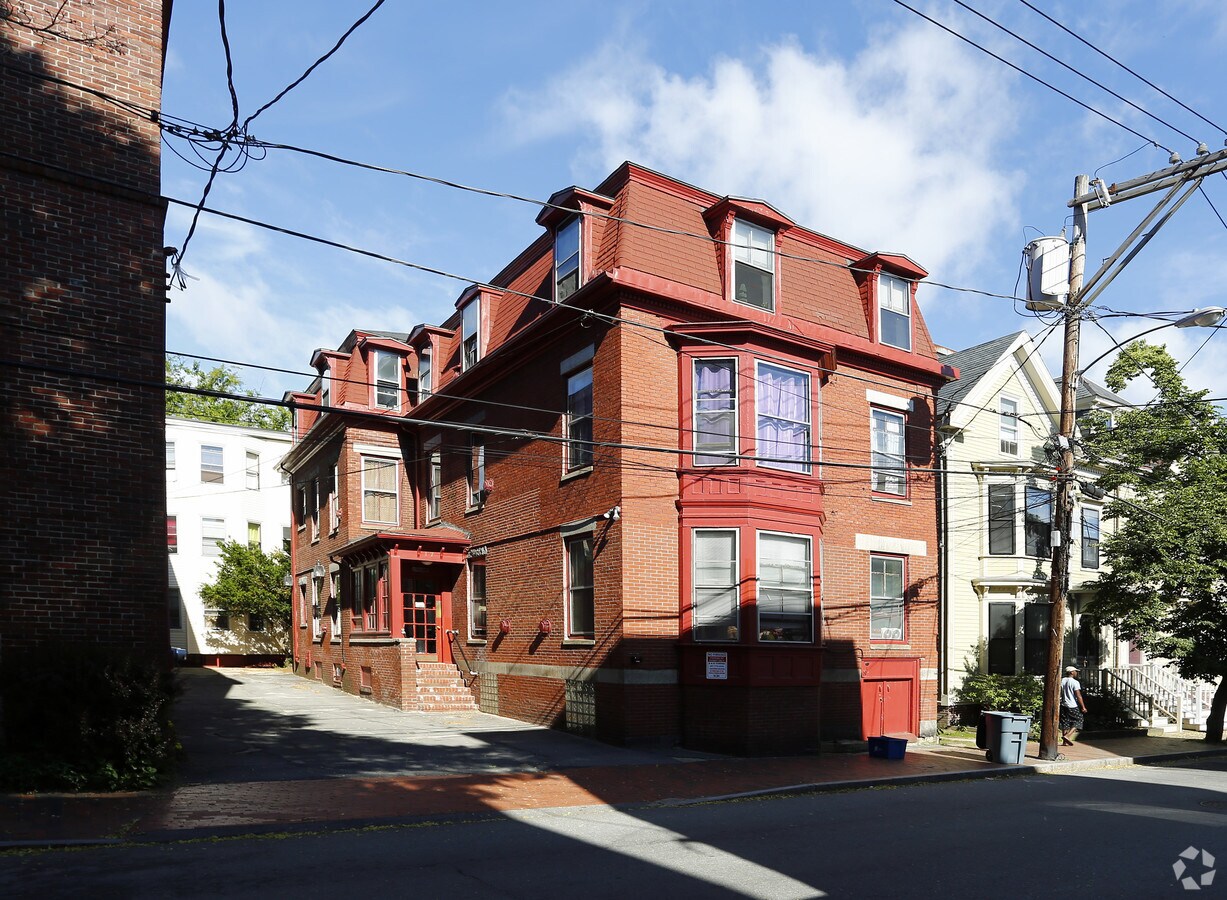 Photo - 17 Dow St Apartments