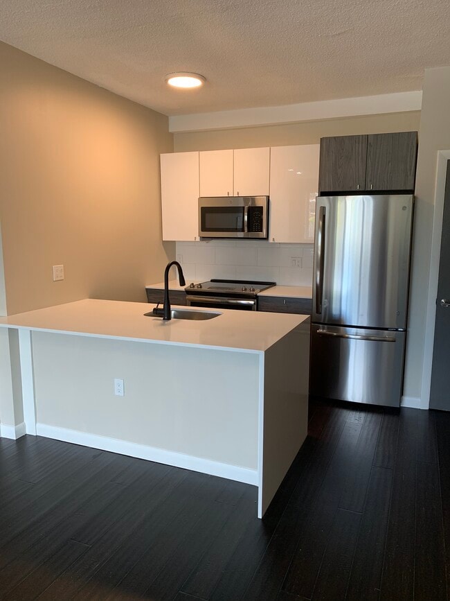 40 Evergreen St Unit 11