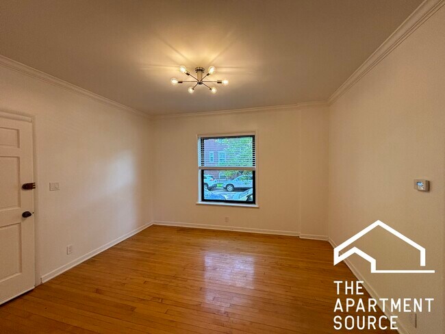 Photo - 3138 W Schubert Ave Unit 1F