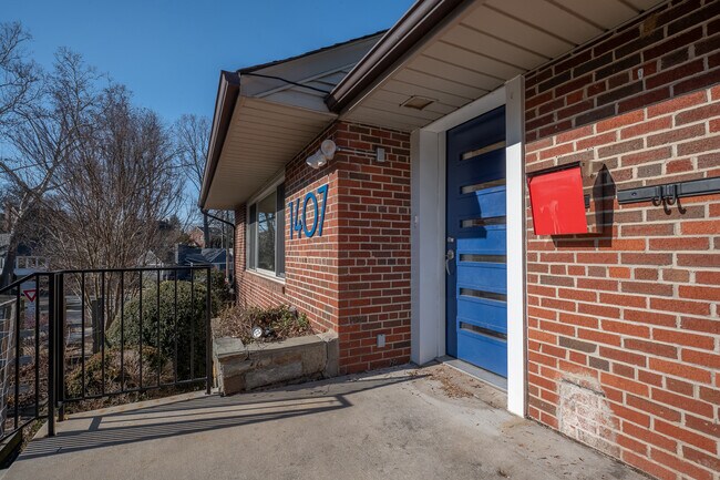 Photo - 1407 Leegate Rd NW