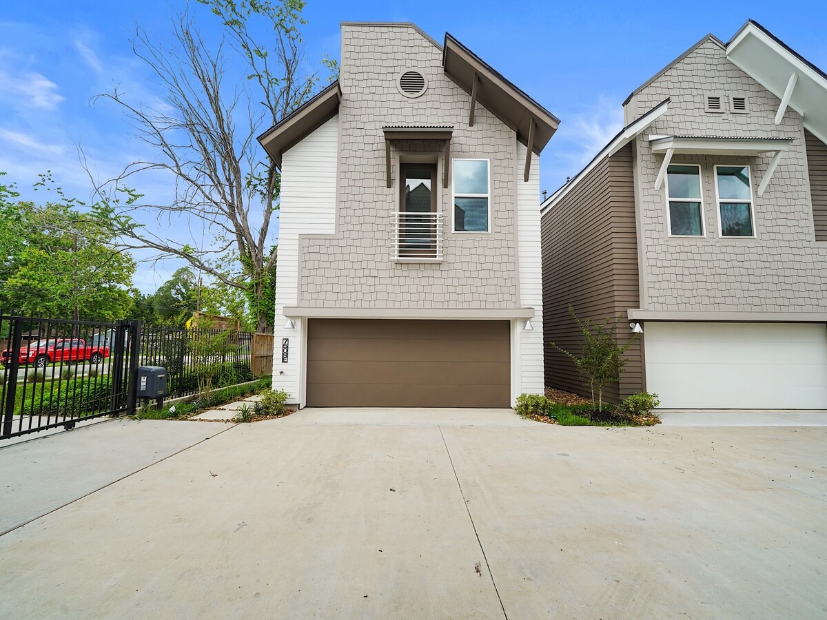 Photo - 7502 B Carver Rd