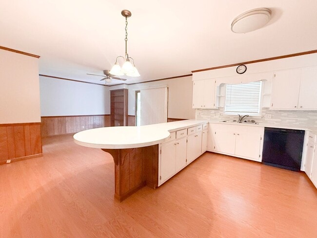 Photo - 3-Bedroom Home with Spacious Yard, Storage Shed & Natural Light