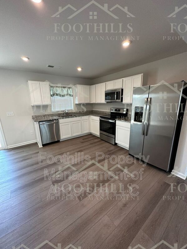 Photo - 107 Nicklaus Dr