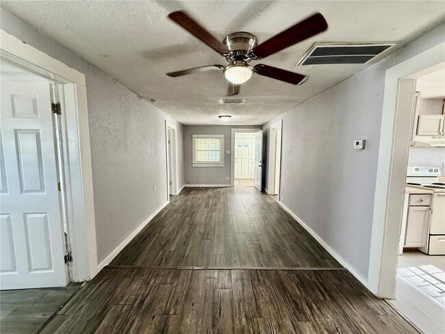 Photo - 3505 E Shadowlawn Ave