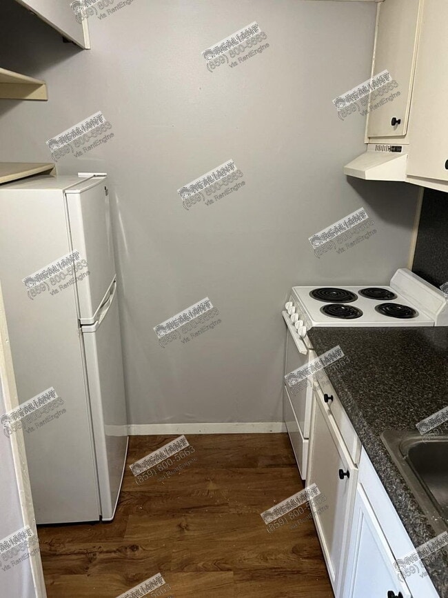 102 Amhurst Dr