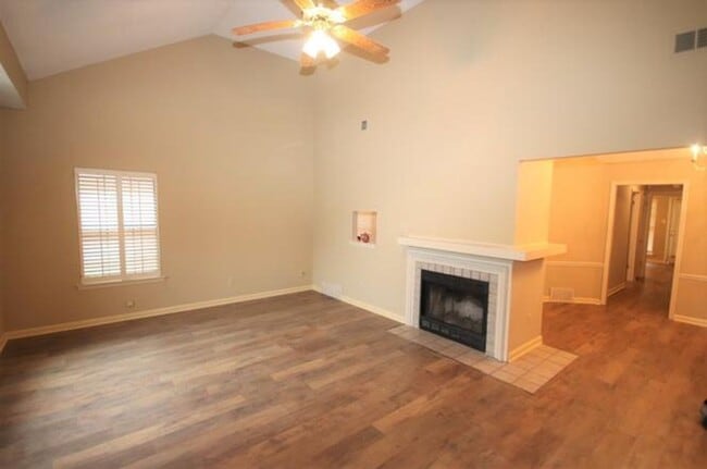 Photo - 1643 Oaken Bucket Dr