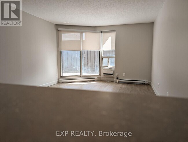 Photo - 1300 Richmond Rd Unit 107