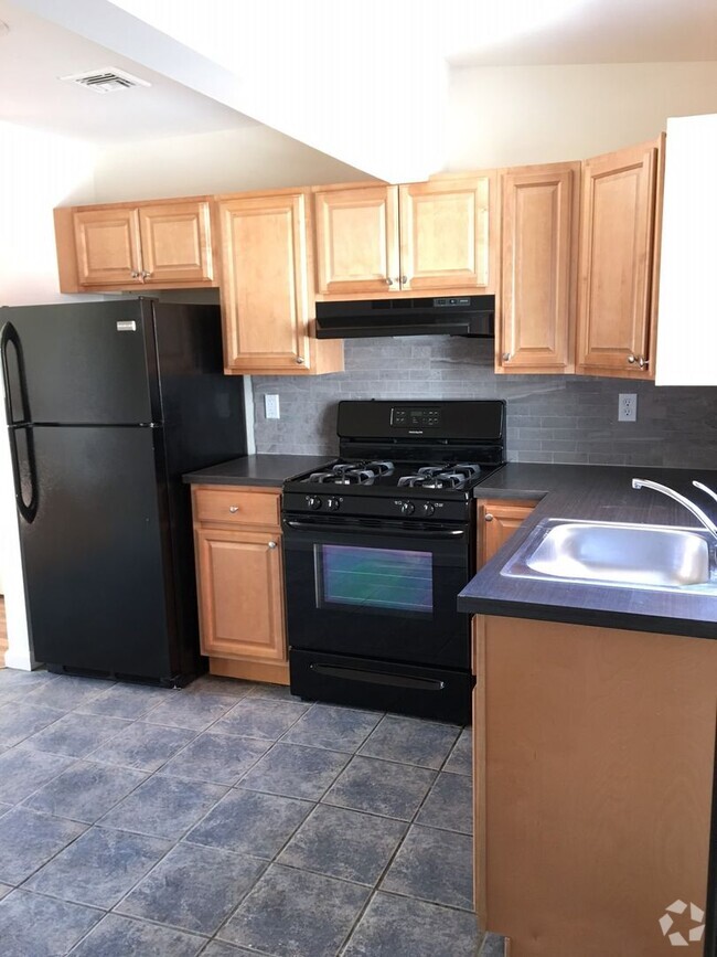 Building Photo - Bridge St Mixed-Use Unit Apt 49