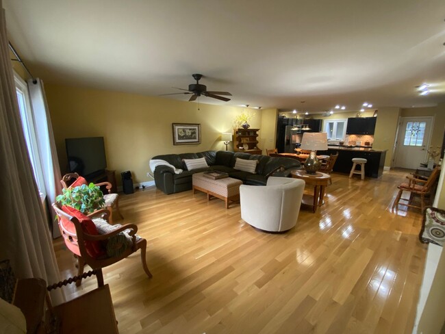 Photo - 323 S Towanda Ave