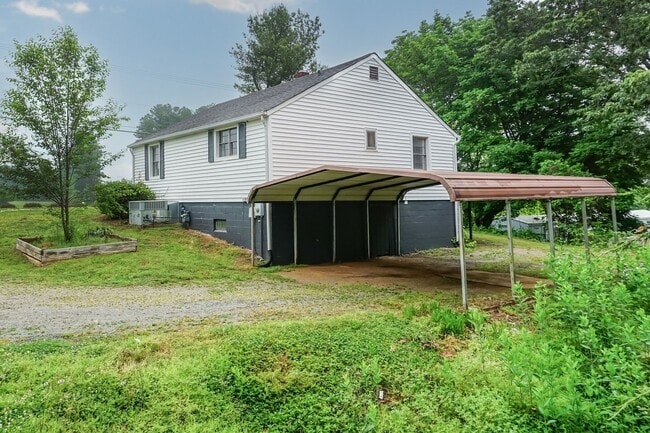 Photo - Three Bedroom Single Family Home!