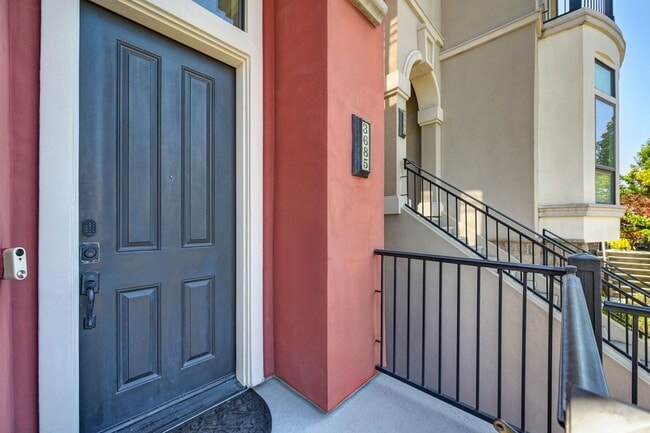 Photo - 3 bedroom | 2.5 bathroom | Crocker Village Brownstone