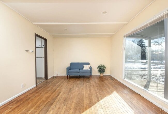 Photo - 1105 E St Andrews Rd