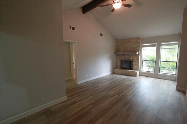 Photo - 6811 Thorncliffe Dr