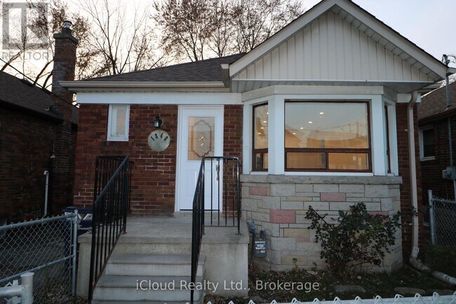 Photo - 1848 Keele St