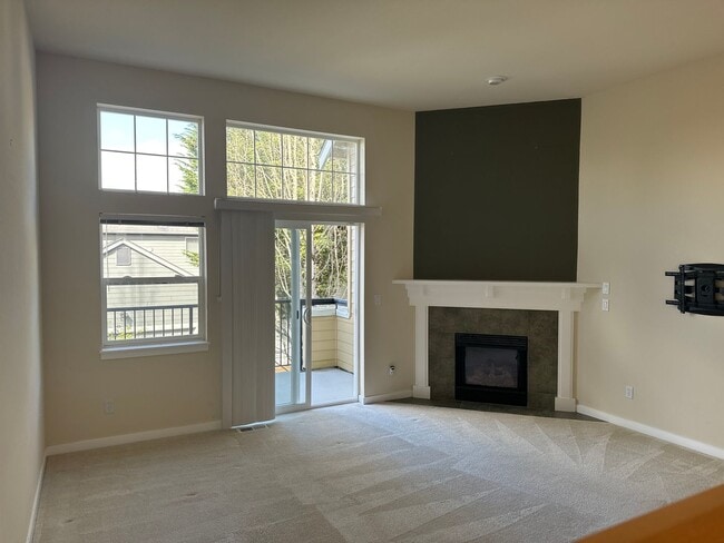 Photo - Beautiful 2 bedroom Townhouse in Issaquah ...
