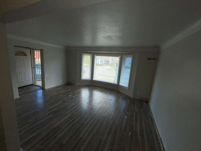 Photo - 9083 Grandville Ave