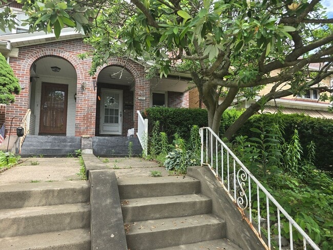 Building Photo - whi7225 Unit 7225.5