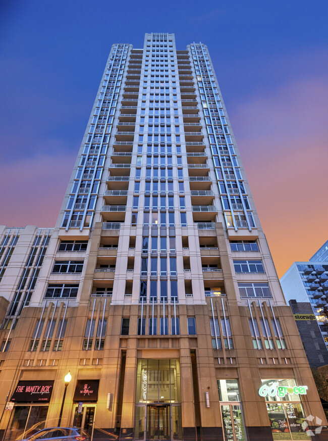 Building Photo - 1400 S Michigan Ave Unit 710 Rental