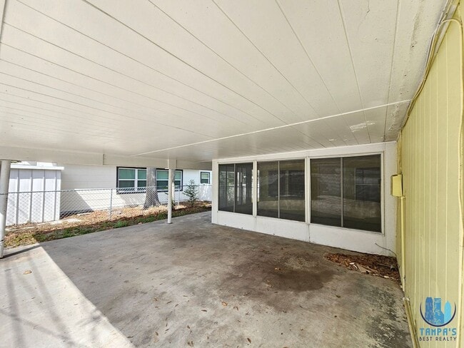 Photo - Spacious 3 Bedroom, 2 Bath home with a 2 CAR Carport near down St. Petersburg *Available Now*