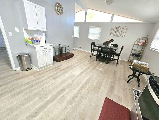 Cocina - 1882 Burning Tree Dr