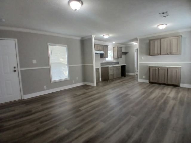 Photo - 1978 Scranton Ave