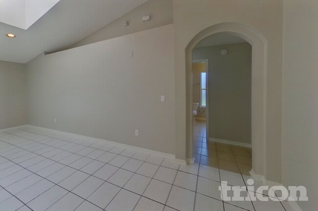 11509 Twin Oaks Trail