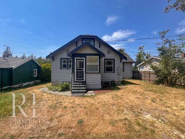 Building Photo - Beautifully Renovated Classic Home with Three Levels of Living, Sunroom & Spacious Kitchen