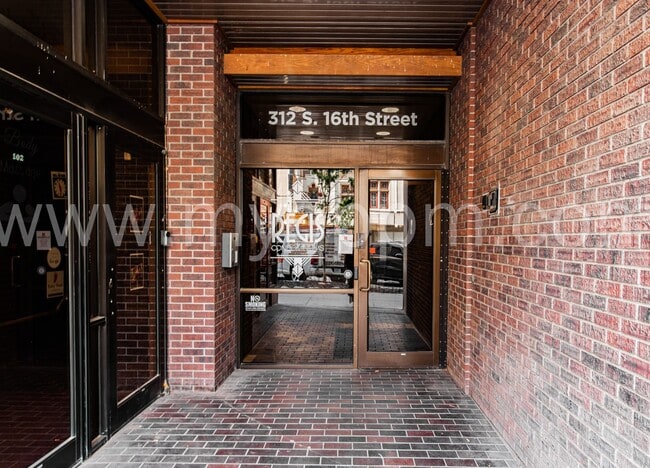 Photo - The Regis Unit 312/303