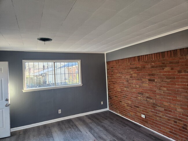 Photo - 3580 Gowan Dr