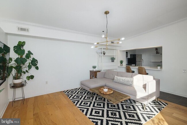 Photo - 315 New St Unit 701