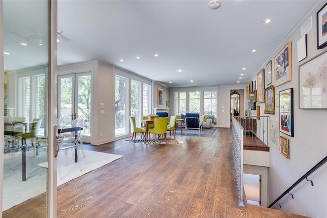 Photo - 3231 Tarryhollow Dr