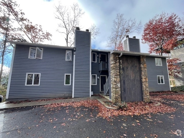 Building Photo - 116 Lookout Dr Unit B Rental