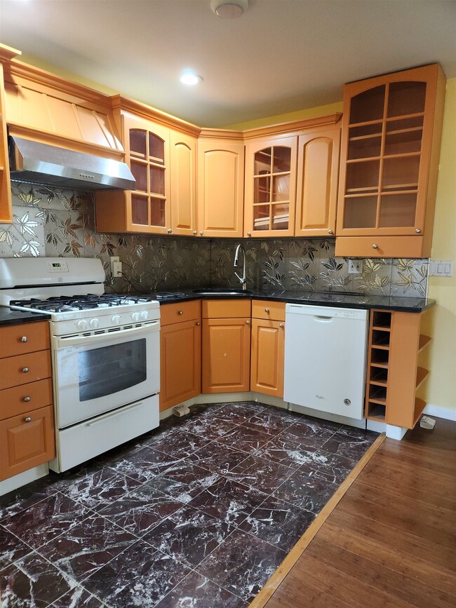 Photo - 39 Terhune Ave Unit 2nd Floor