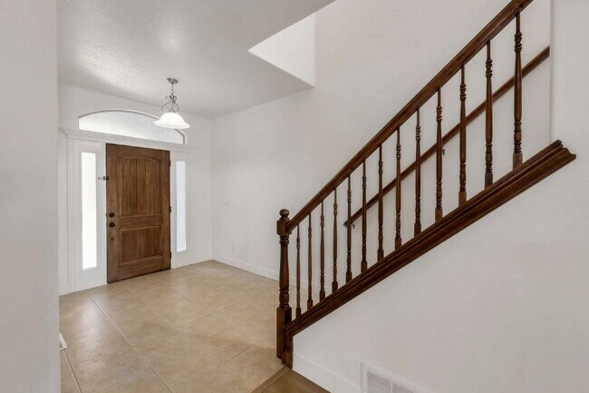 Beautifully Updated 3-Bedroom Home Near Traverse Mountain with Stunning Point of the Mountain Views!