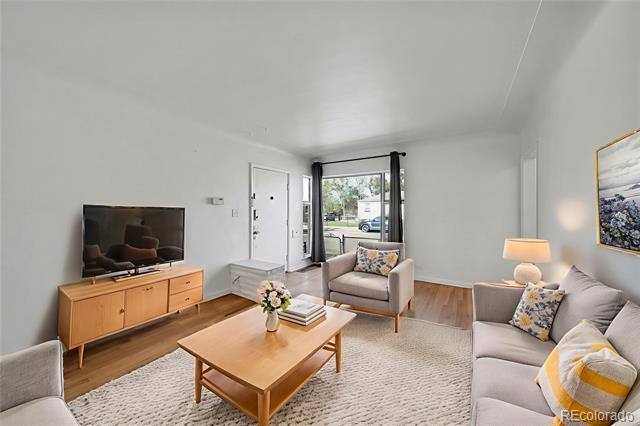 Photo - 4300 S Acoma St