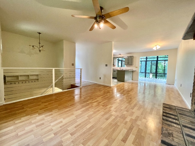 Photo - 1755 Fountainbleu Dr