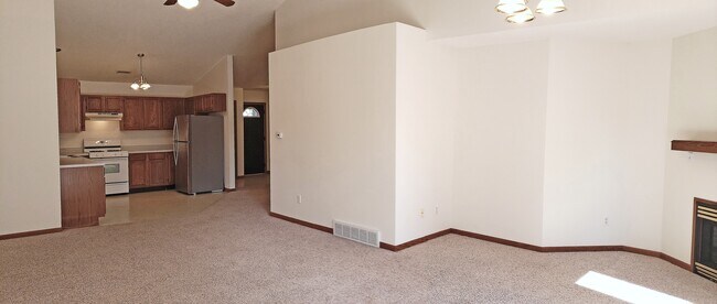 OPEN CONCEPT Dining Room/Kitchen. - 304 Cayman St