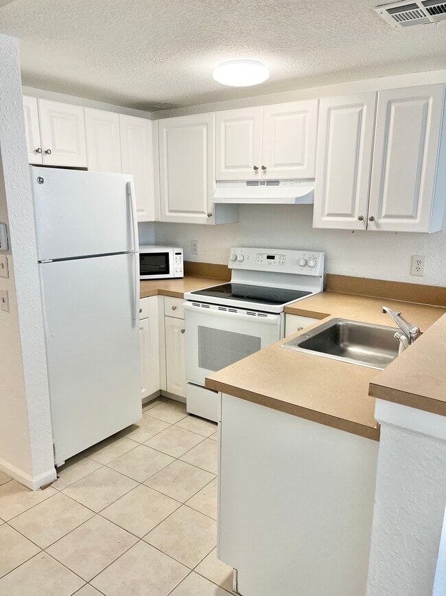 2429 N Dixie Hwy Apartments West Palm Beach, FL