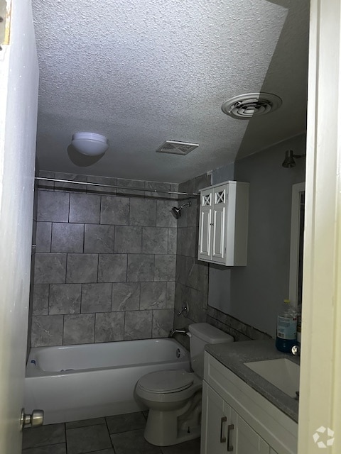 Building Photo - 205 Edgewood Dr Unit D Rental