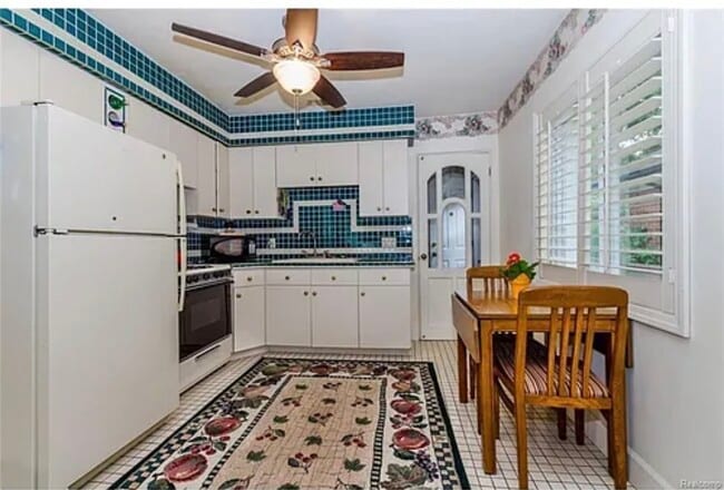 Photo - 7252 Fenton St
