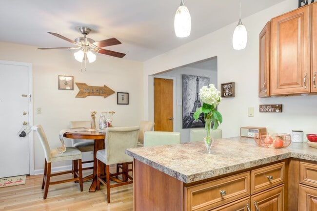 Royal Court Apartments, LLC
