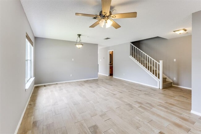 Photo - 2200 Milan Dr