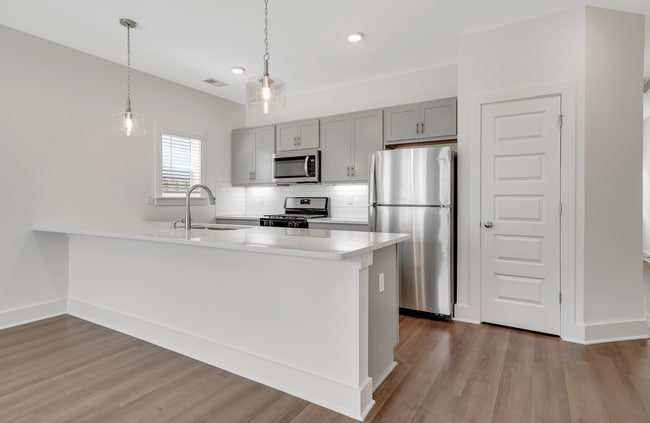 Photo - Split plan with bonus office/hobby room!