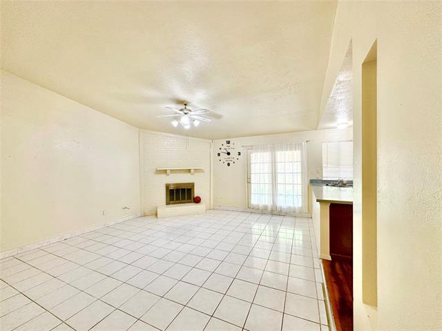 Photo - 2406 Jo Lyn Ln