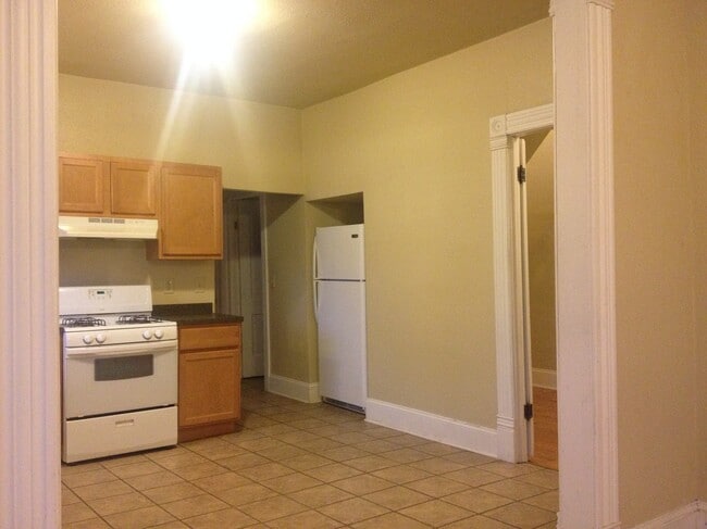 Photo - 2235 S Robinson Ave Unit LOWER