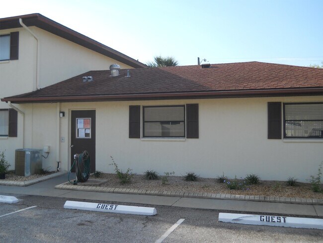 Photo - 401 Airport Ave E