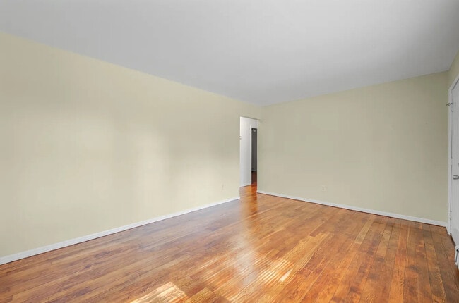 Photo - 61 Kellum St Unit 61 Kellum St